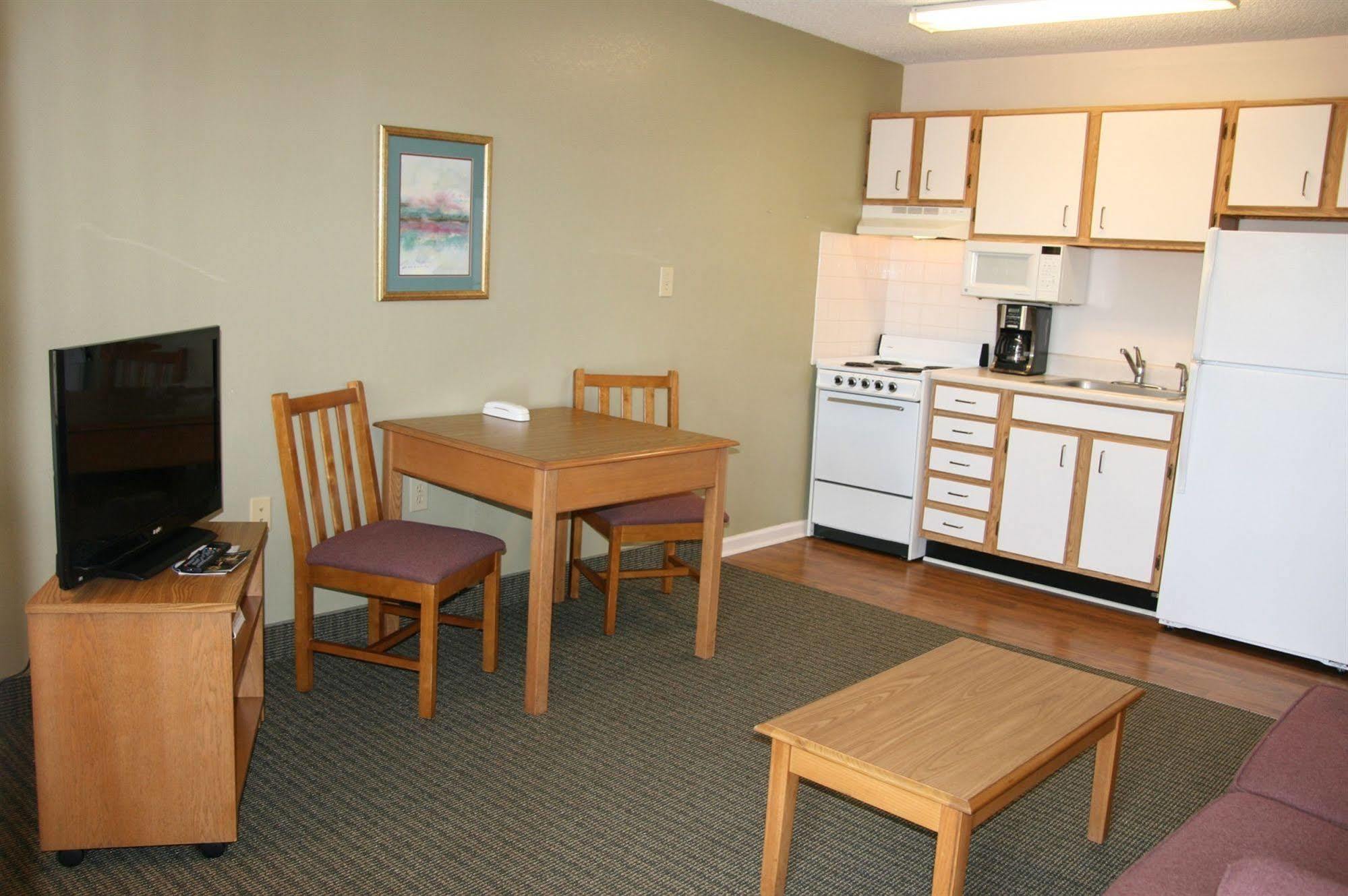 Affordable Suites Salisbury Εξωτερικό φωτογραφία