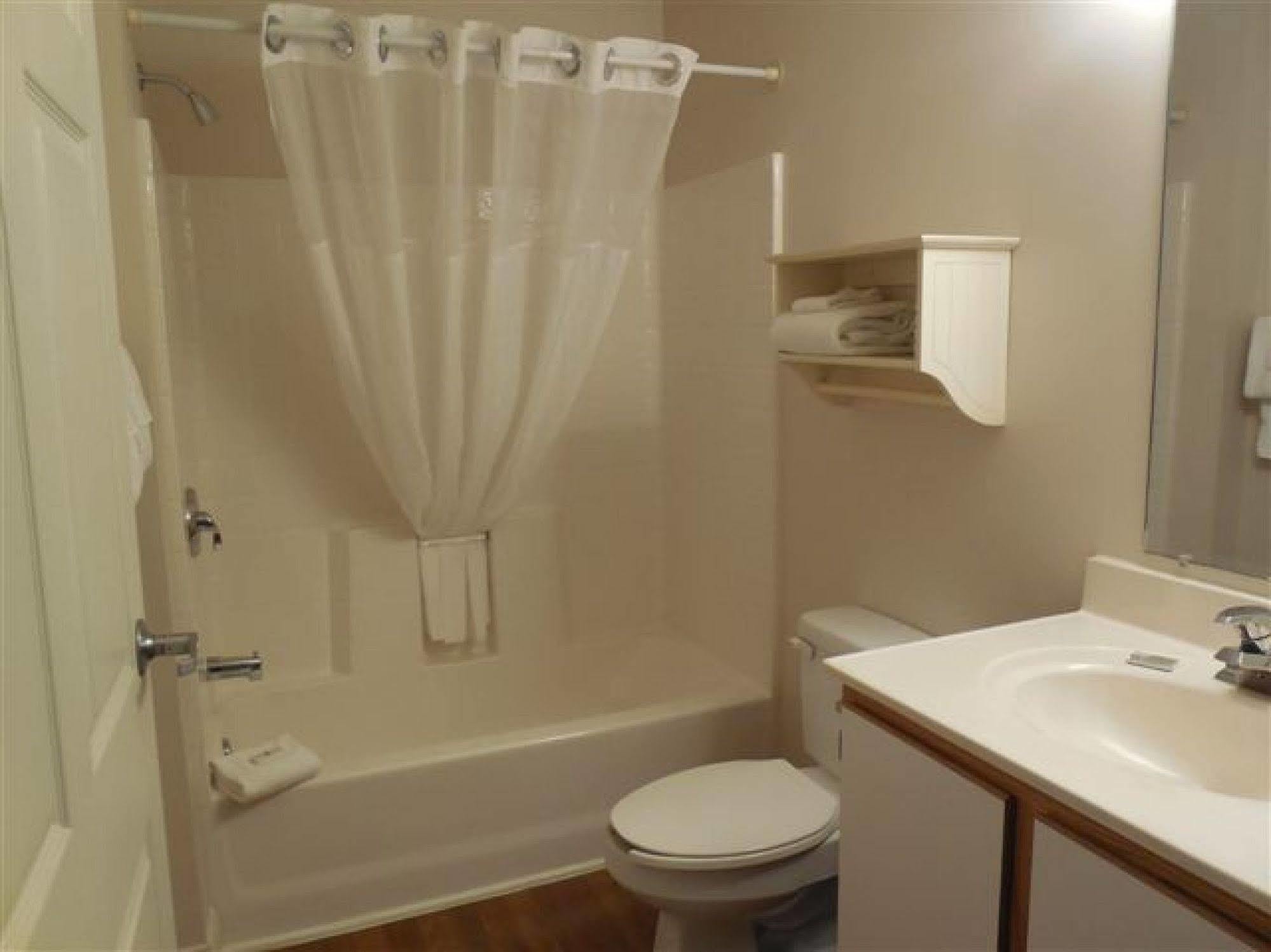 Affordable Suites Salisbury Εξωτερικό φωτογραφία