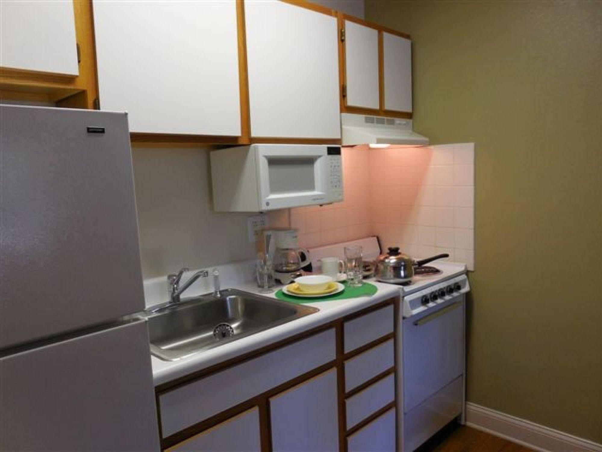 Affordable Suites Salisbury Εξωτερικό φωτογραφία