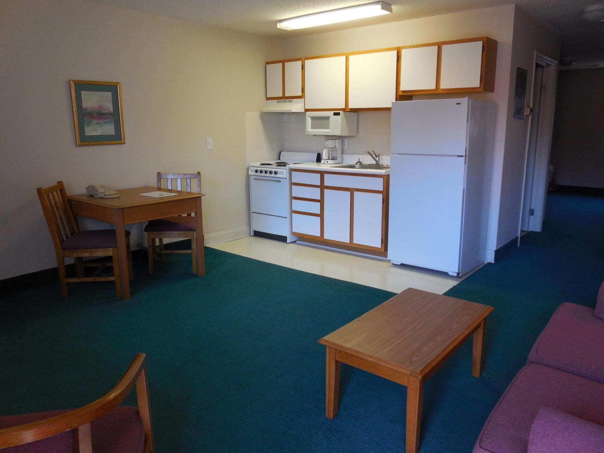 Affordable Suites Salisbury Εξωτερικό φωτογραφία